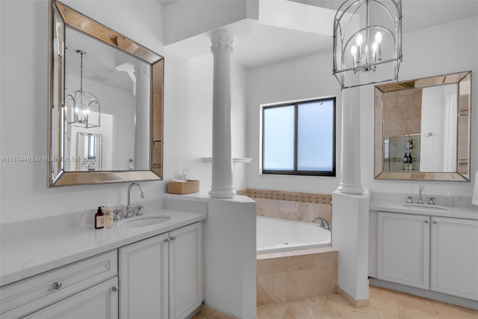 Real estate property located at 19336 77th Pl, Miami-dade, Cutler Cay, Cutler Bay, FL