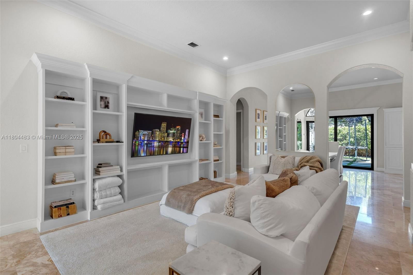 Real estate property located at 19336 77th Pl, Miami-dade, Cutler Cay, Cutler Bay, FL
