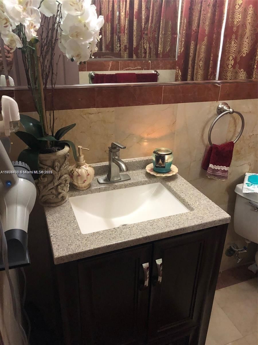 Real estate property located at 2357 23rd Ave, Miami-dade, East Haven, Miami, FL