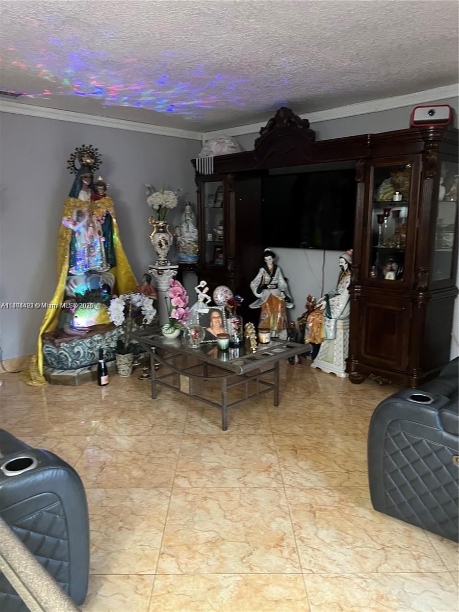 Real estate property located at 2357 23rd Ave, Miami-dade, East Haven, Miami, FL