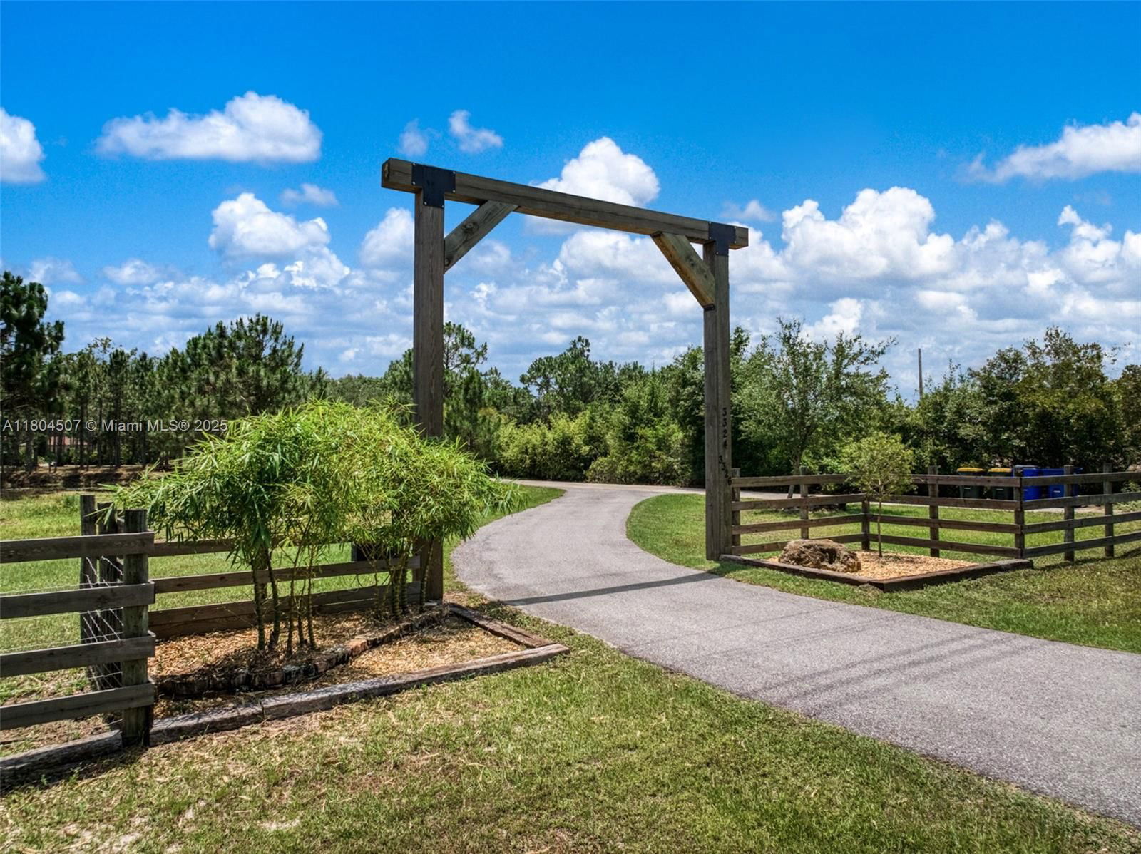 Real estate property located at 3324 Miller Avenue, Highlands, Footmans Trail, Lake Placid, FL