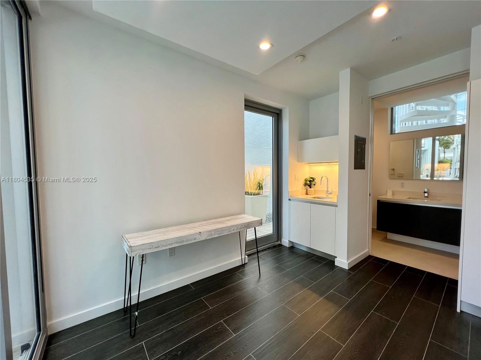 Real estate property located at 851 1st Ave CABANA PB23, Miami-dade, Paramount Miami Worldcent, Miami, FL