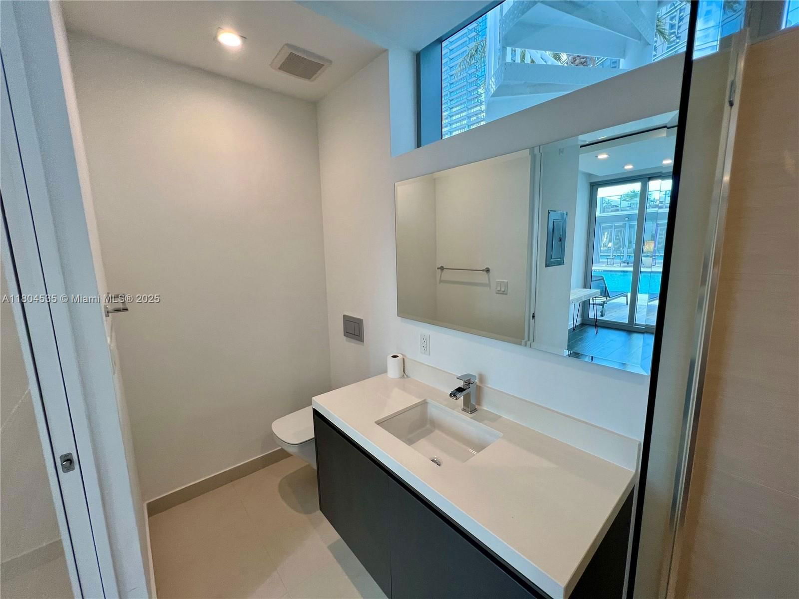 Real estate property located at 851 1st Ave CABANA PB23, Miami-dade, Paramount Miami Worldcent, Miami, FL