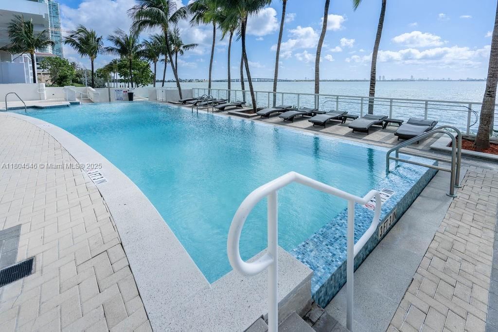 Real estate property located at 665 25th St #405, Miami-dade, Onyx On The Bay Condo, Miami, FL