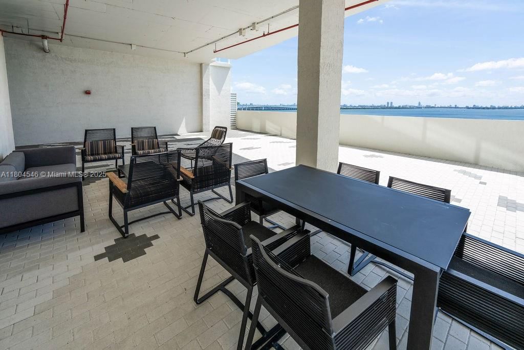 Real estate property located at 665 25th St #405, Miami-dade, Onyx On The Bay Condo, Miami, FL