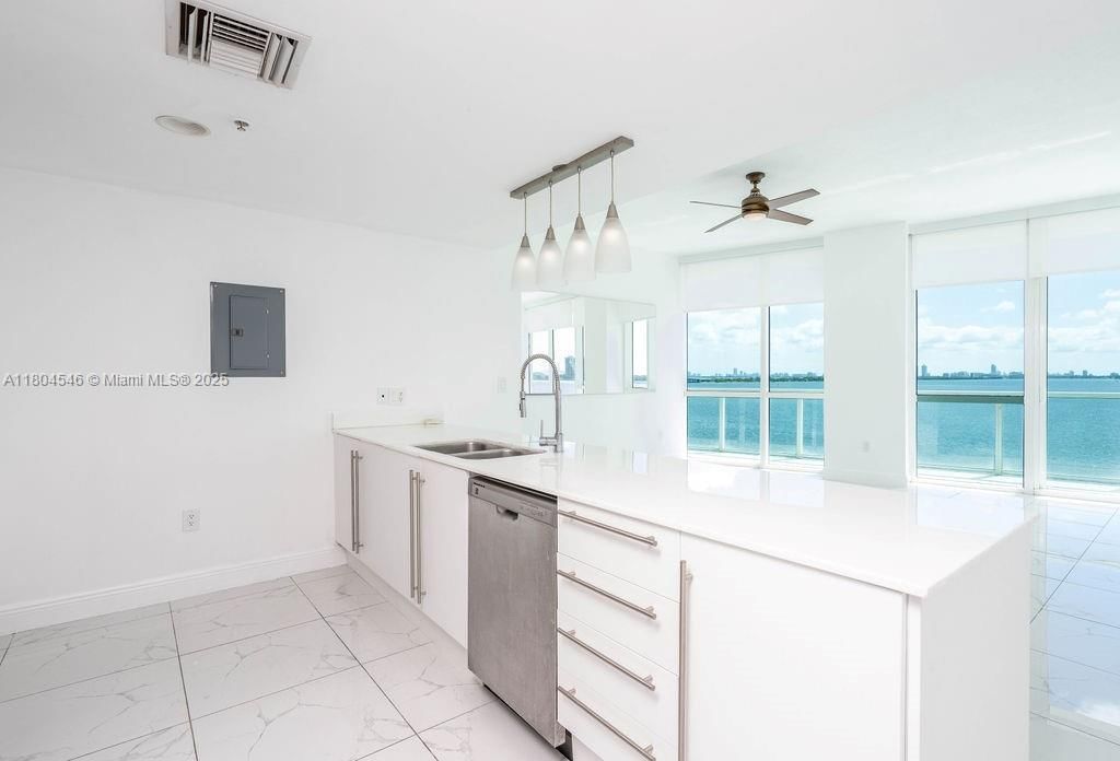 Real estate property located at 665 25th St #405, Miami-dade, Onyx On The Bay Condo, Miami, FL