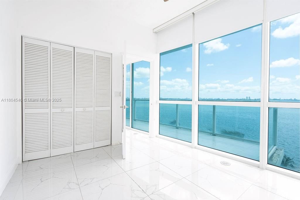 Real estate property located at 665 25th St #405, Miami-dade, Onyx On The Bay Condo, Miami, FL
