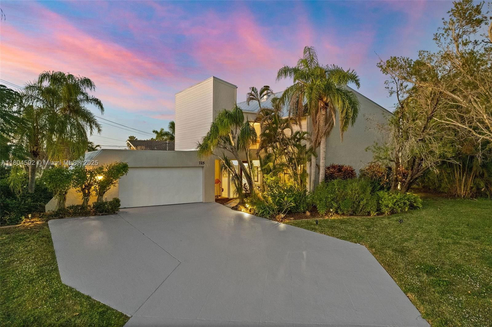 Real estate property located at 725 El Dorado PKWY W, Lee, Cape Coral, Cape Coral, FL