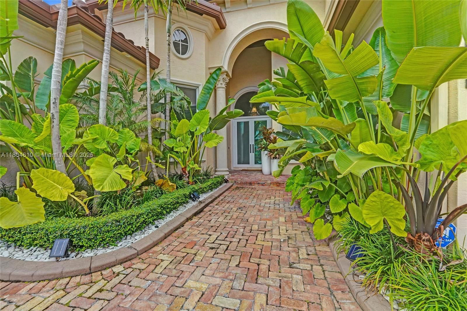 Real estate property located at 10291 Sweet Bay St, Broward, Enclave 2nd Sec, Plantation, FL
