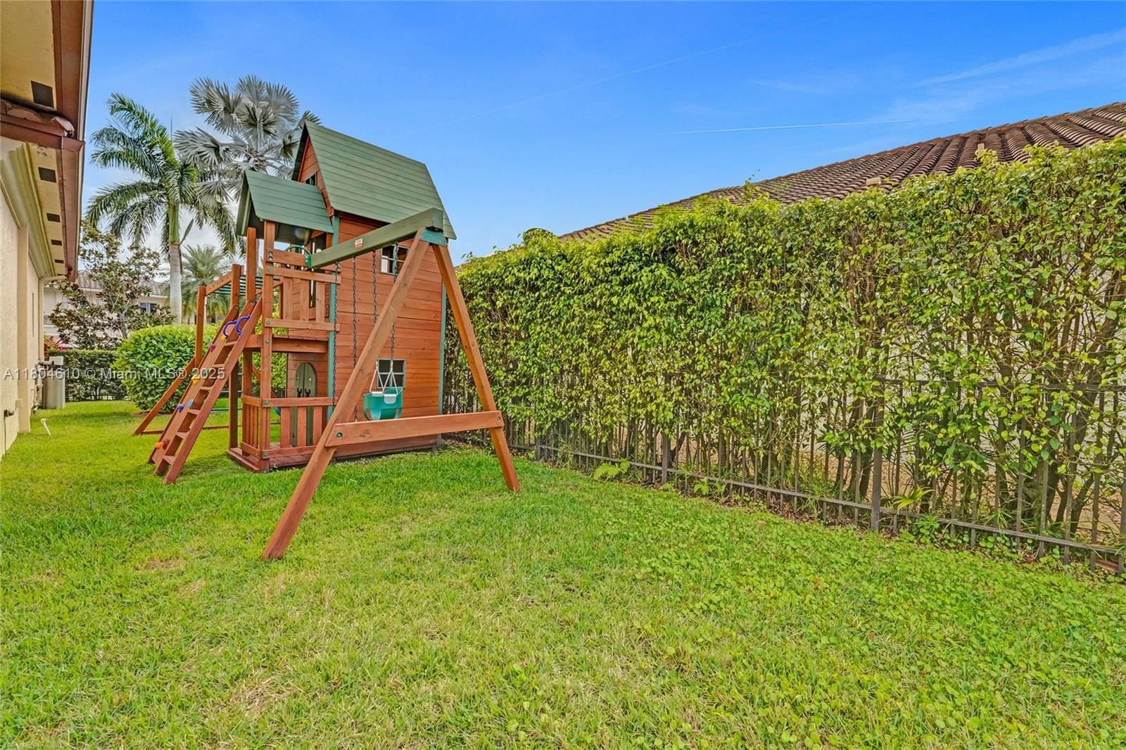 Real estate property located at 10291 Sweet Bay St, Broward, Enclave 2nd Sec, Plantation, FL