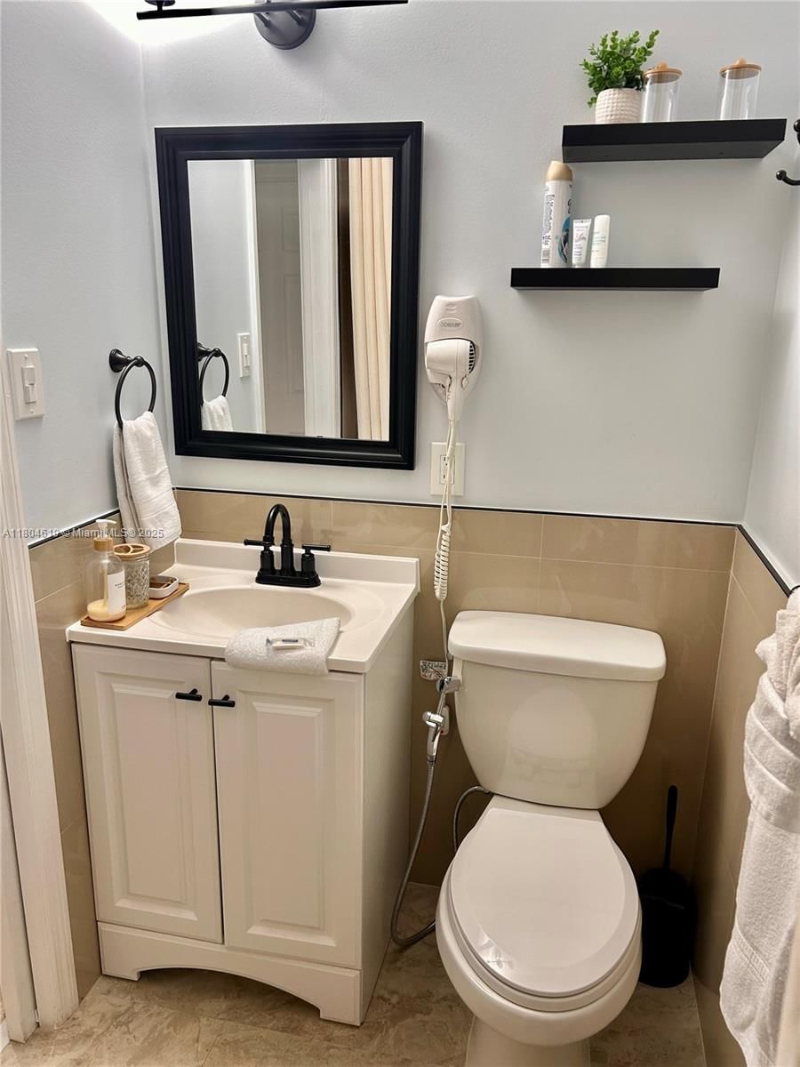 Real estate property located at 818 Lake McGregor Dr, Lee, Blvd Hts Shopping Center, Fort Myers, FL