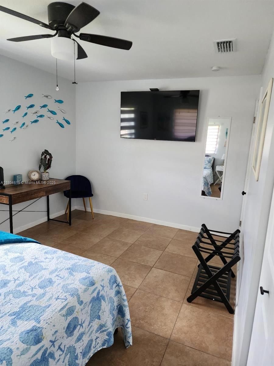 Real estate property located at 818 Lake McGregor Dr, Lee, Blvd Hts Shopping Center, Fort Myers, FL