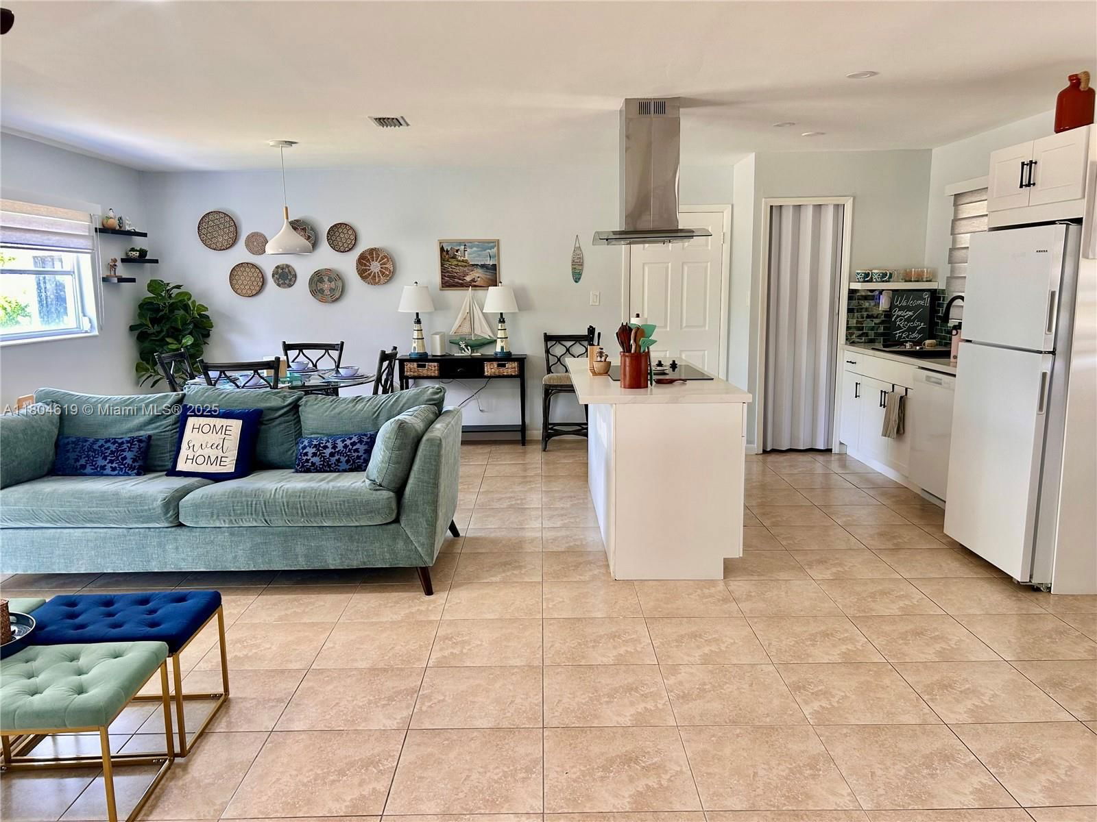 Real estate property located at 818 Lake McGregor Dr, Lee, Blvd Hts Shopping Center, Fort Myers, FL