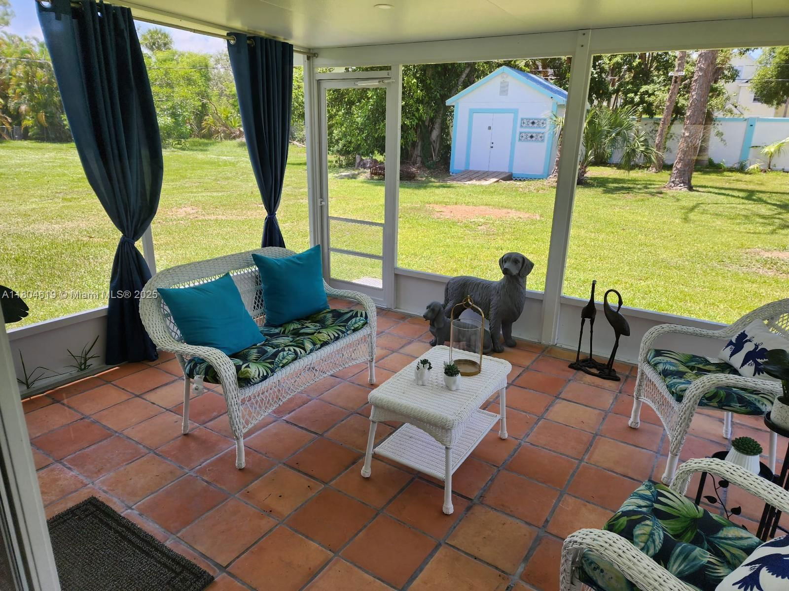 Real estate property located at 818 Lake McGregor Dr, Lee, Blvd Hts Shopping Center, Fort Myers, FL