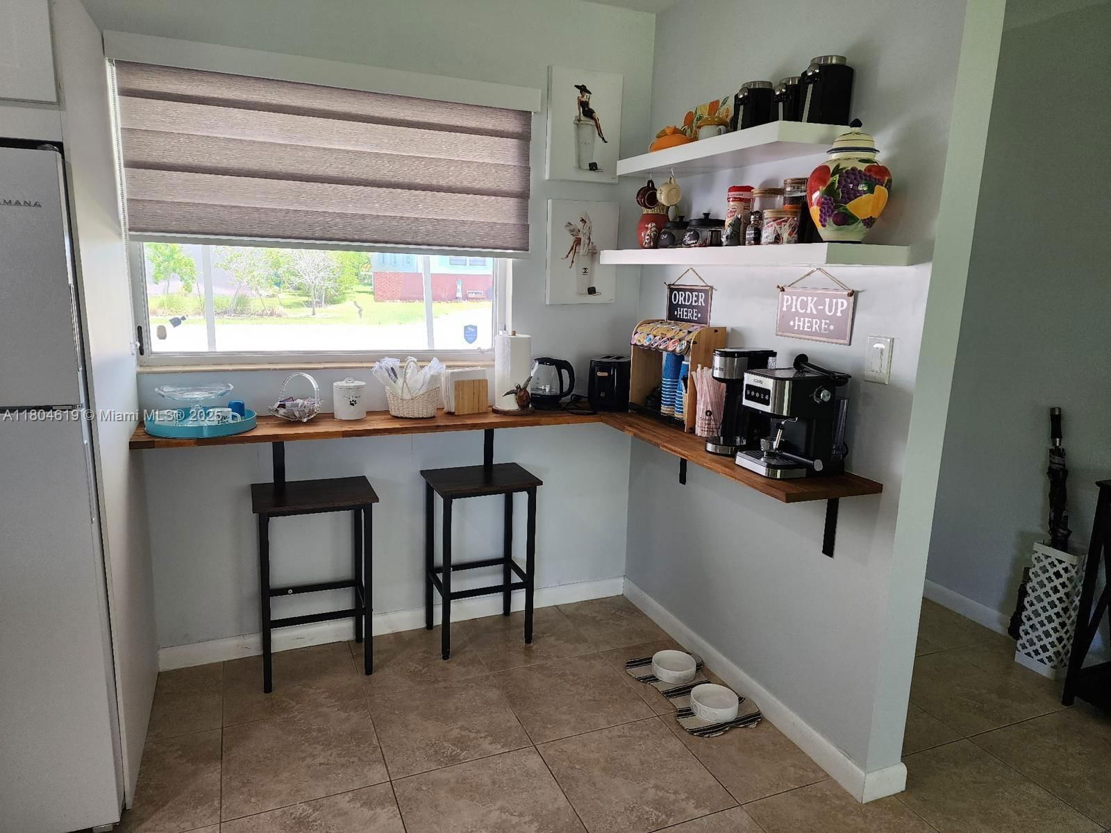 Real estate property located at 818 Lake McGregor Dr, Lee, Blvd Hts Shopping Center, Fort Myers, FL