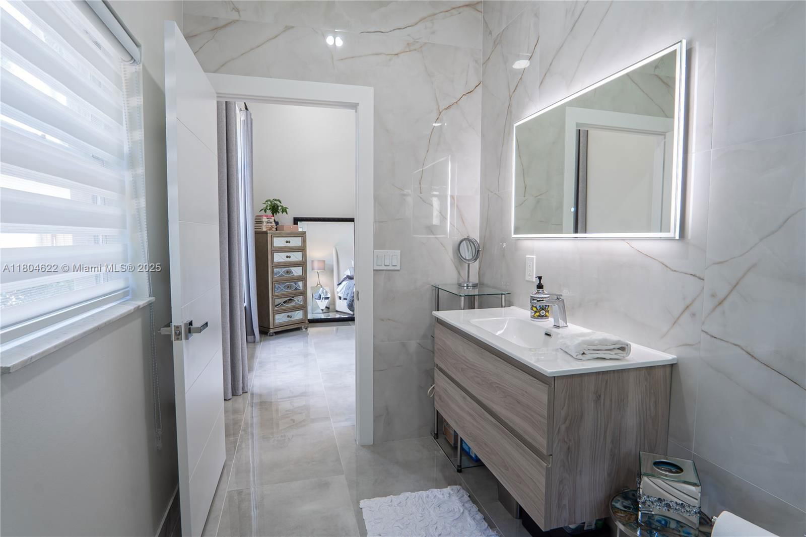 Real estate property located at 6670 27th Avenue, Palm Beach, Banyans Of Arvida Country, Boca Raton, FL