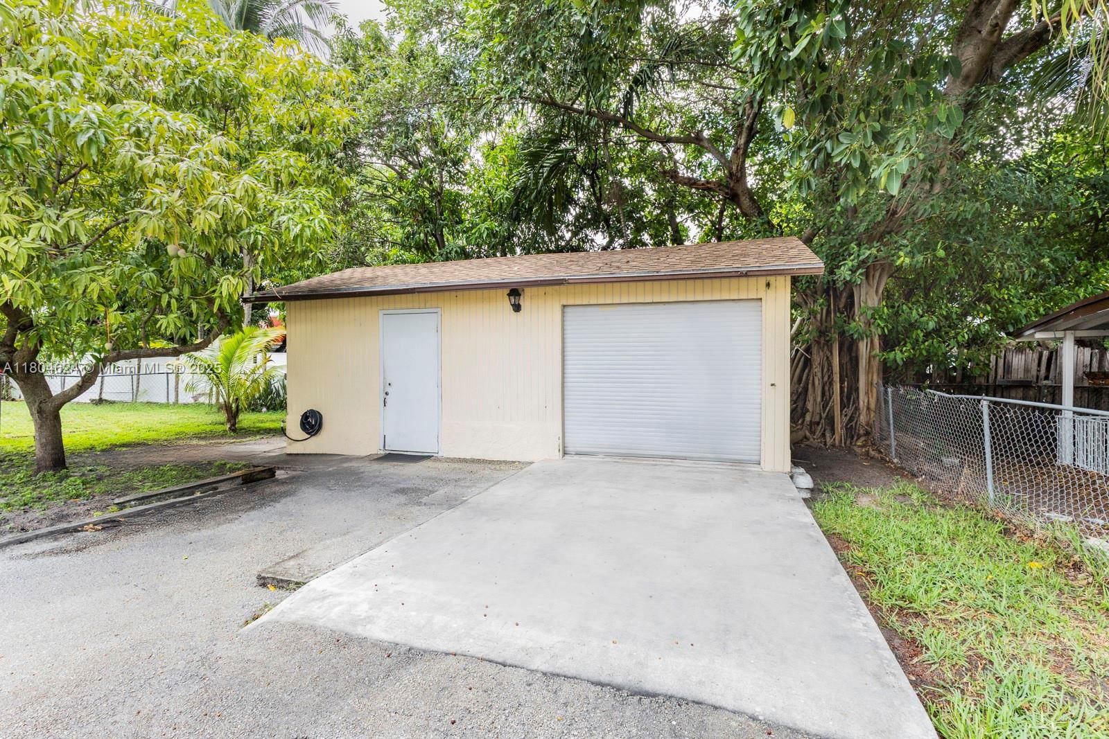 Real estate property located at 2757 29th St, Miami-dade, Melrose Heights 3rd Addn, Miami, FL