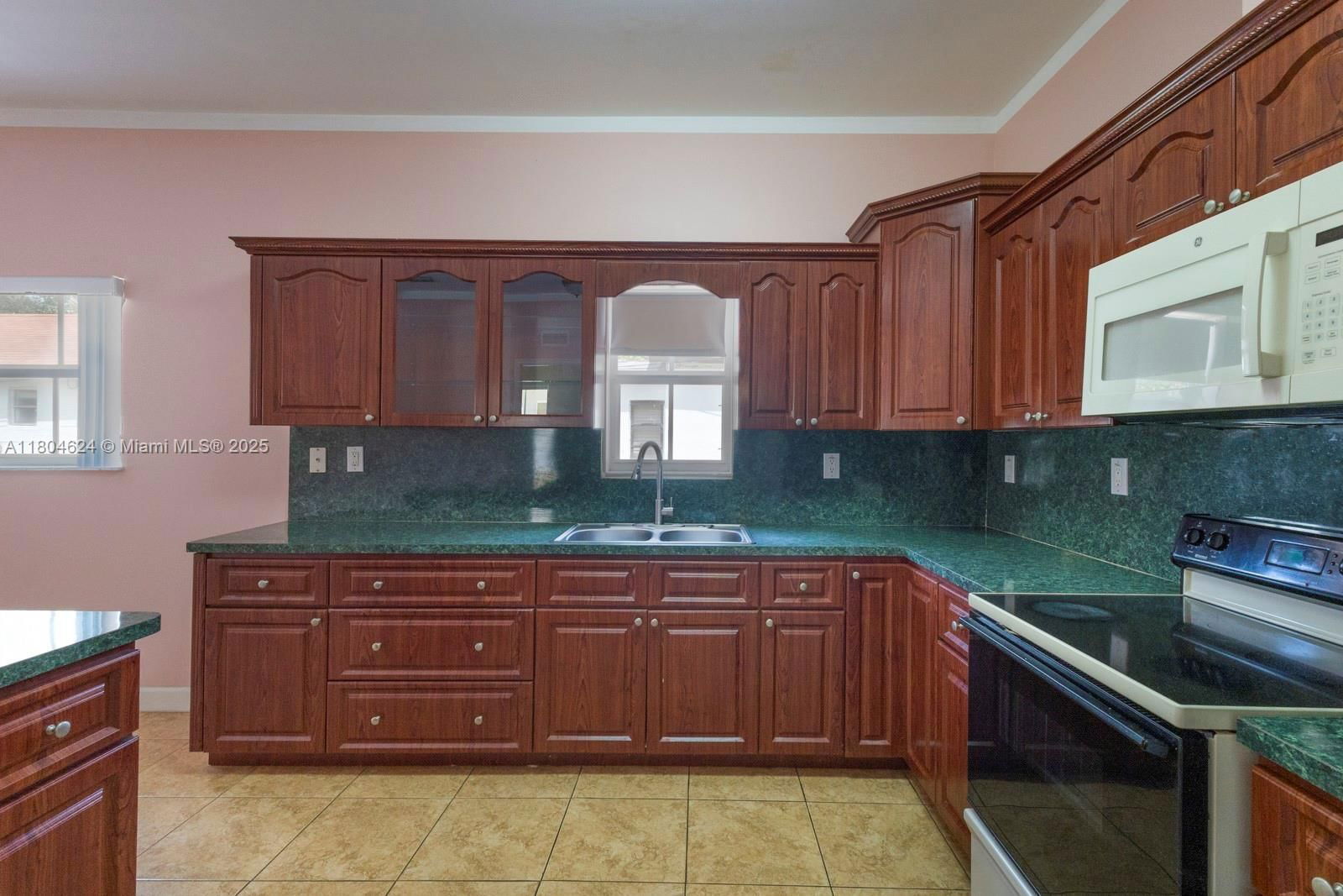 Real estate property located at 2757 29th St, Miami-dade, Melrose Heights 3rd Addn, Miami, FL