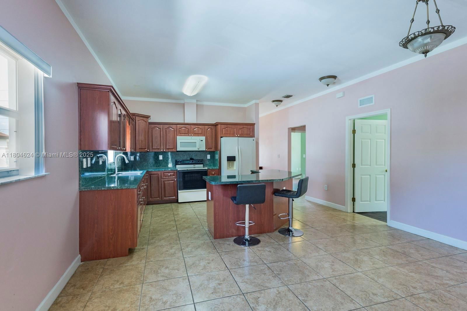 Real estate property located at 2757 29th St, Miami-dade, Melrose Heights 3rd Addn, Miami, FL