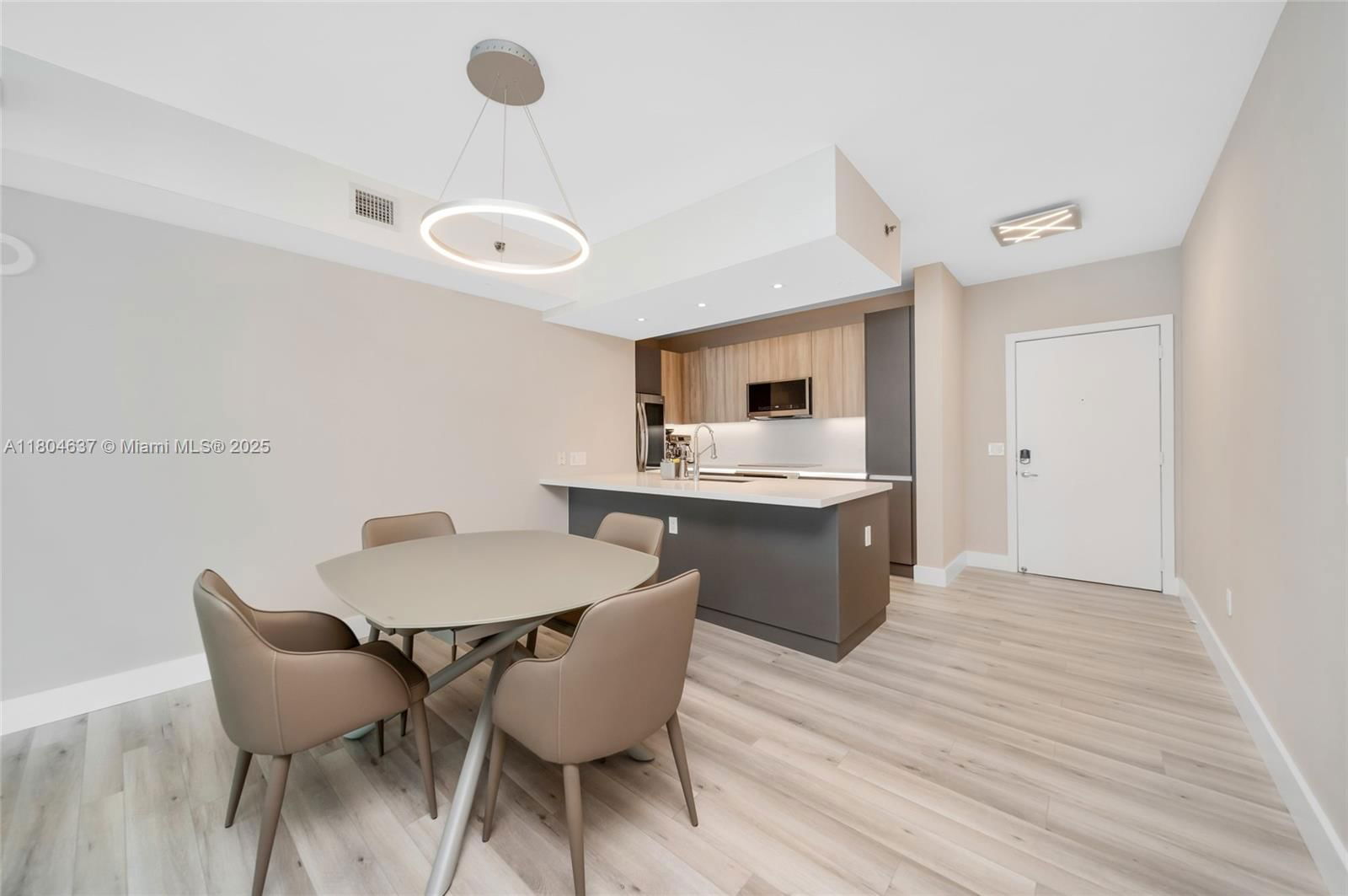 Real estate property located at 951 Brickell Ave #2800, Miami-dade, The Plaza 901 Brickell Co, Miami, FL