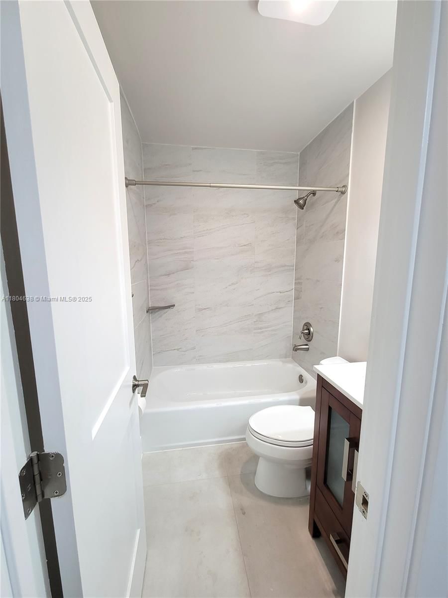 Real estate property located at 9728 Hammocks Blvd #0, Miami-dade, Banyan Tree Five Condo, Miami, FL