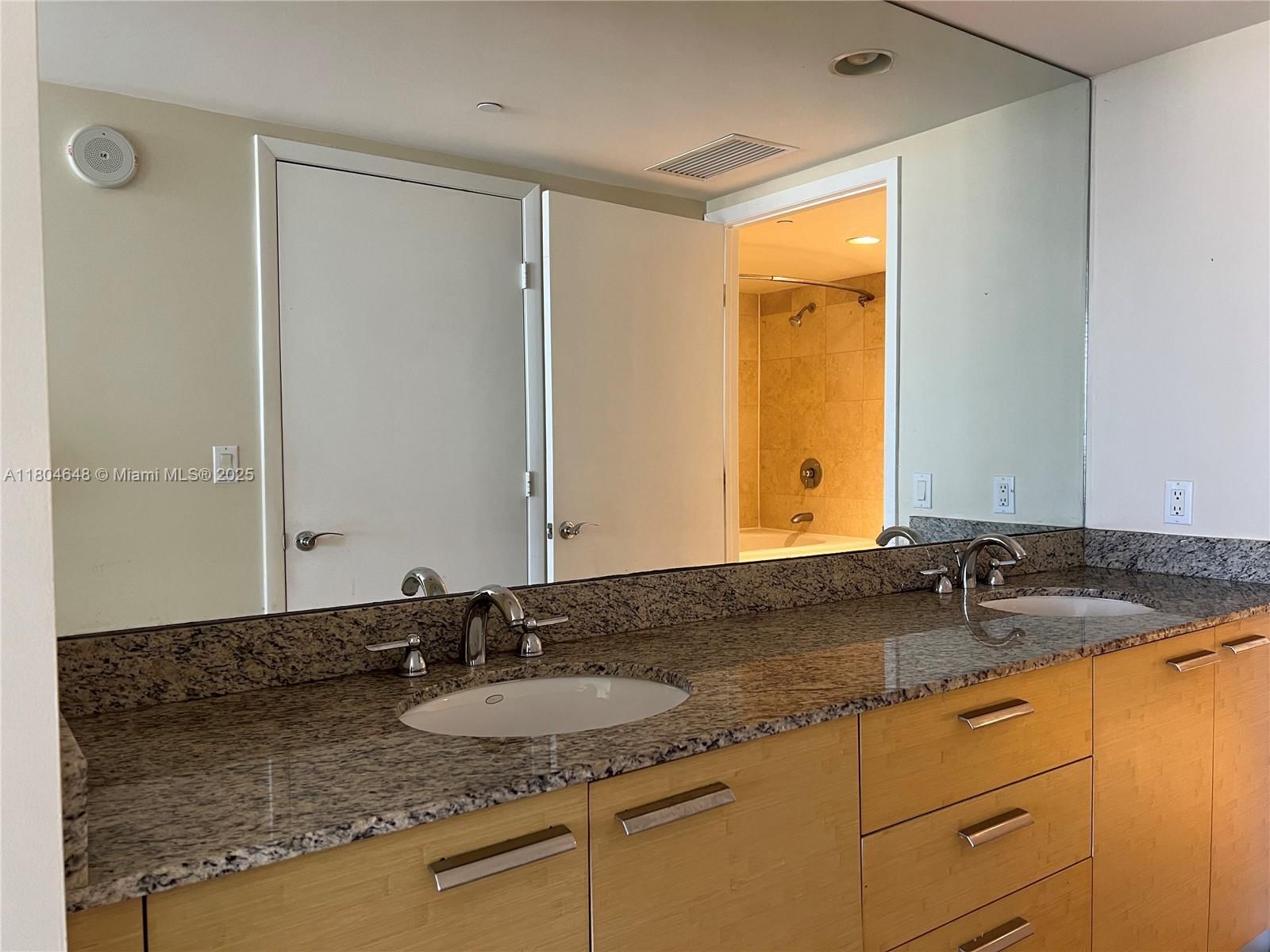 Real estate property located at 1800 Ocean Dr #2006, Broward, Beach Club Three Condo, Hallandale Beach, FL