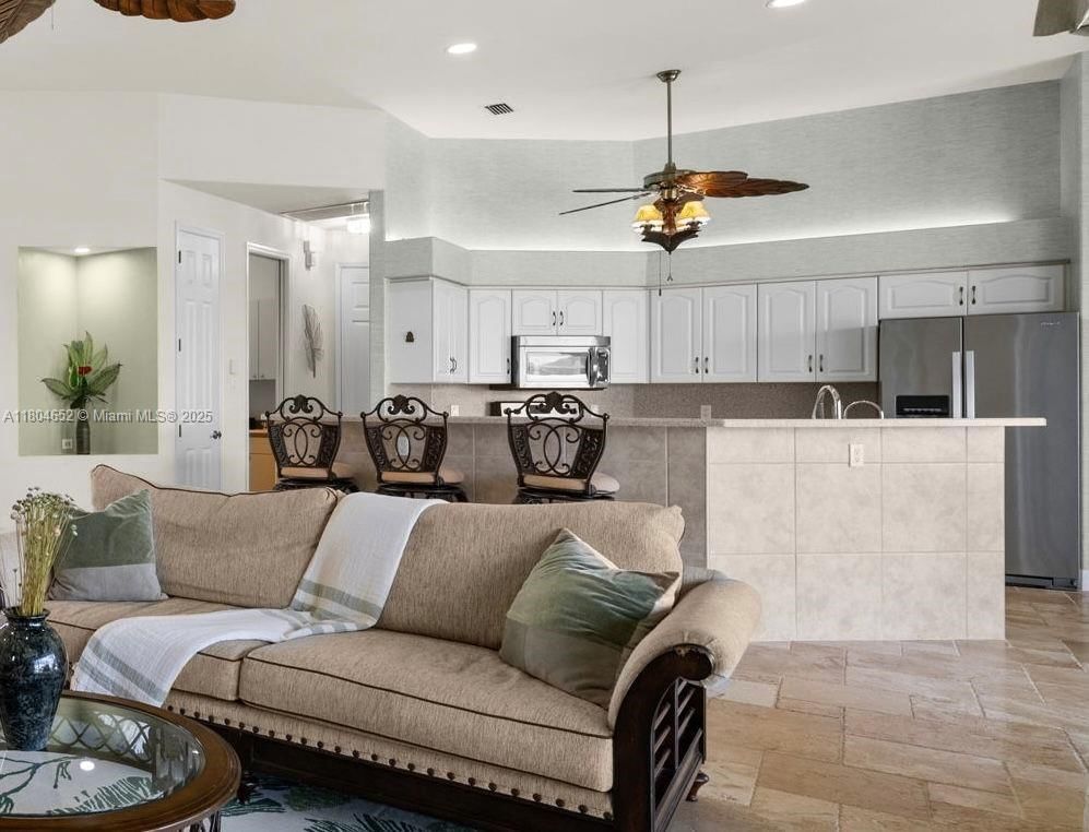 Real estate property located at 249 SW 37th LN, Lee, Cape Coral, Cape Coral, FL