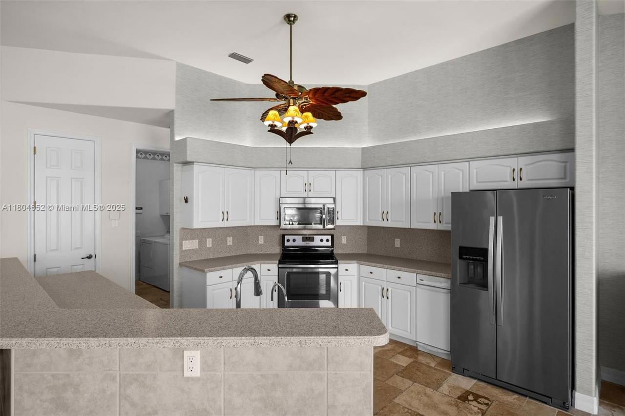Real estate property located at 249 SW 37th LN, Lee, Cape Coral, Cape Coral, FL