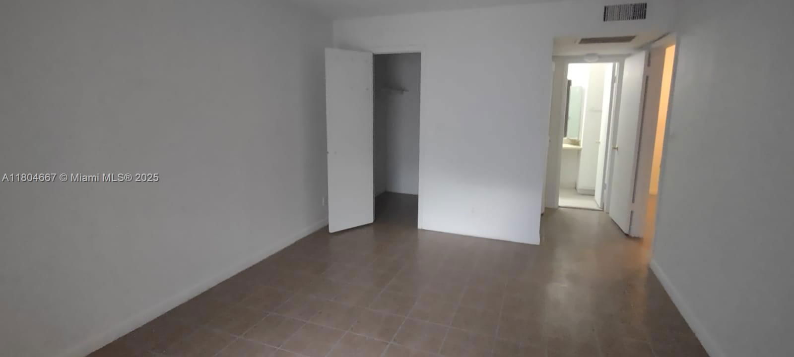 Real estate property located at 4001 University Dr #203, Broward, Sunrise On The Green Cond, Sunrise, FL