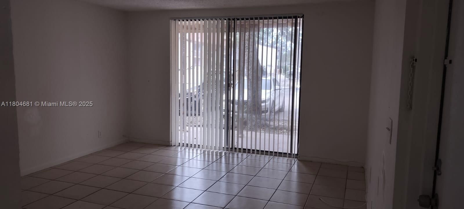 Real estate property located at 4009 University Dr #106, Broward, Sunrise On The Green, Sunrise, FL