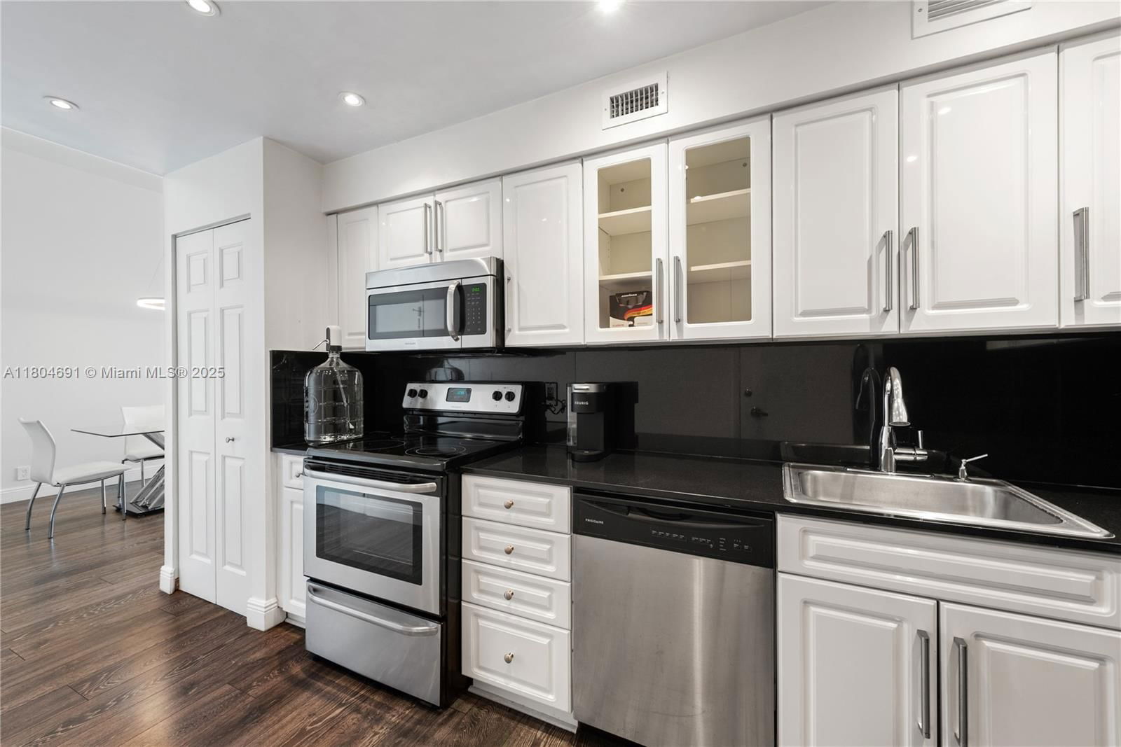 Real estate property located at 6770 Indian Creek Dr TSA1, Miami-dade, Aquasol Condo, Miami Beach, FL