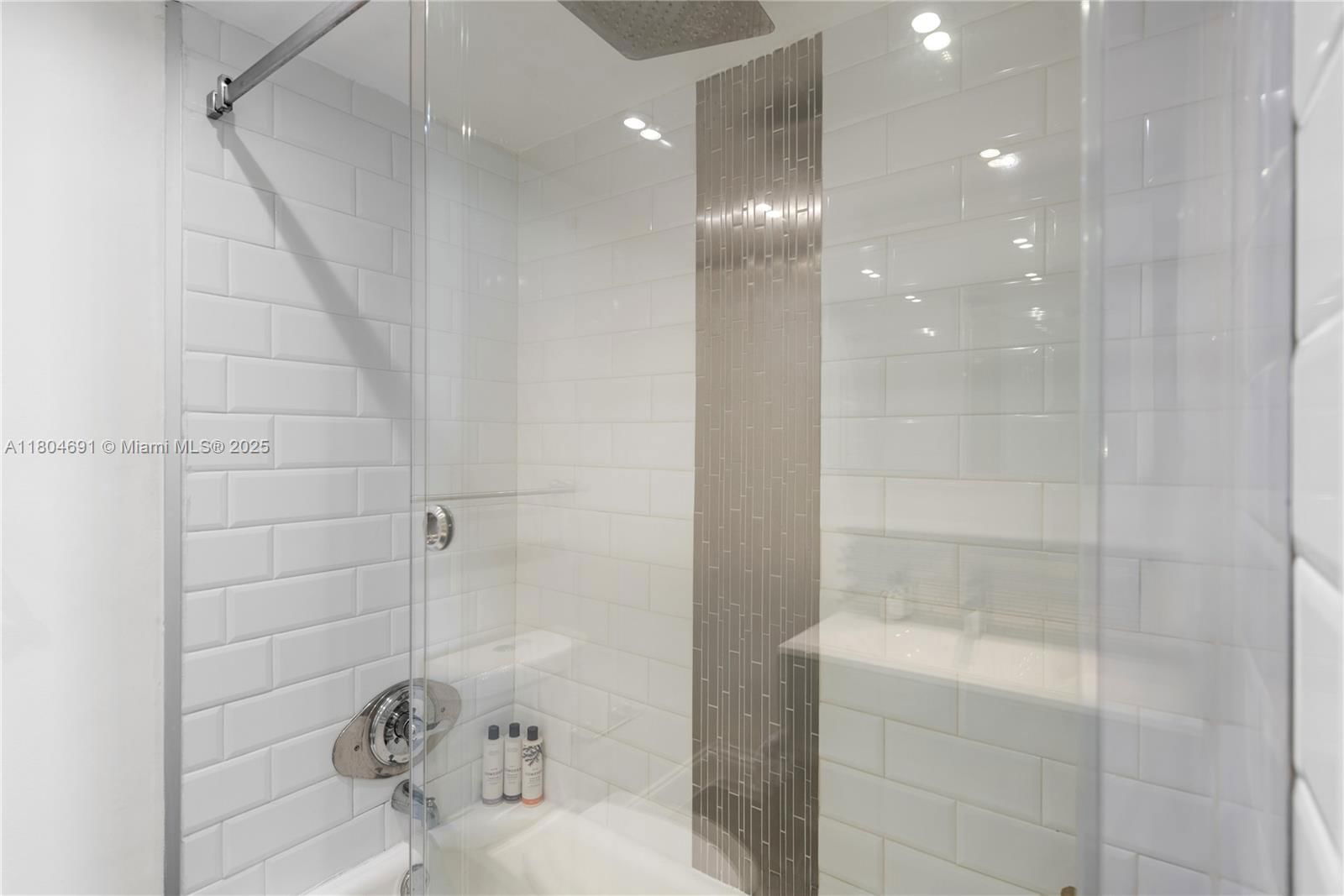 Real estate property located at 6770 Indian Creek Dr TSA1, Miami-dade, Aquasol Condo, Miami Beach, FL