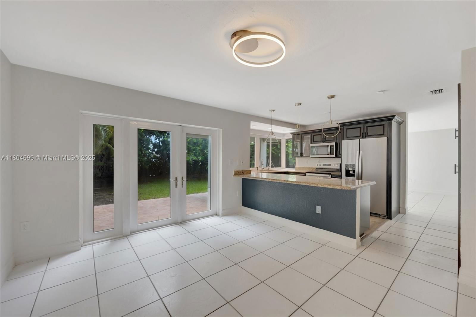 Real estate property located at 21320 97th Ave, Miami-dade, Villas Of Old Cutler, Cutler Bay, FL