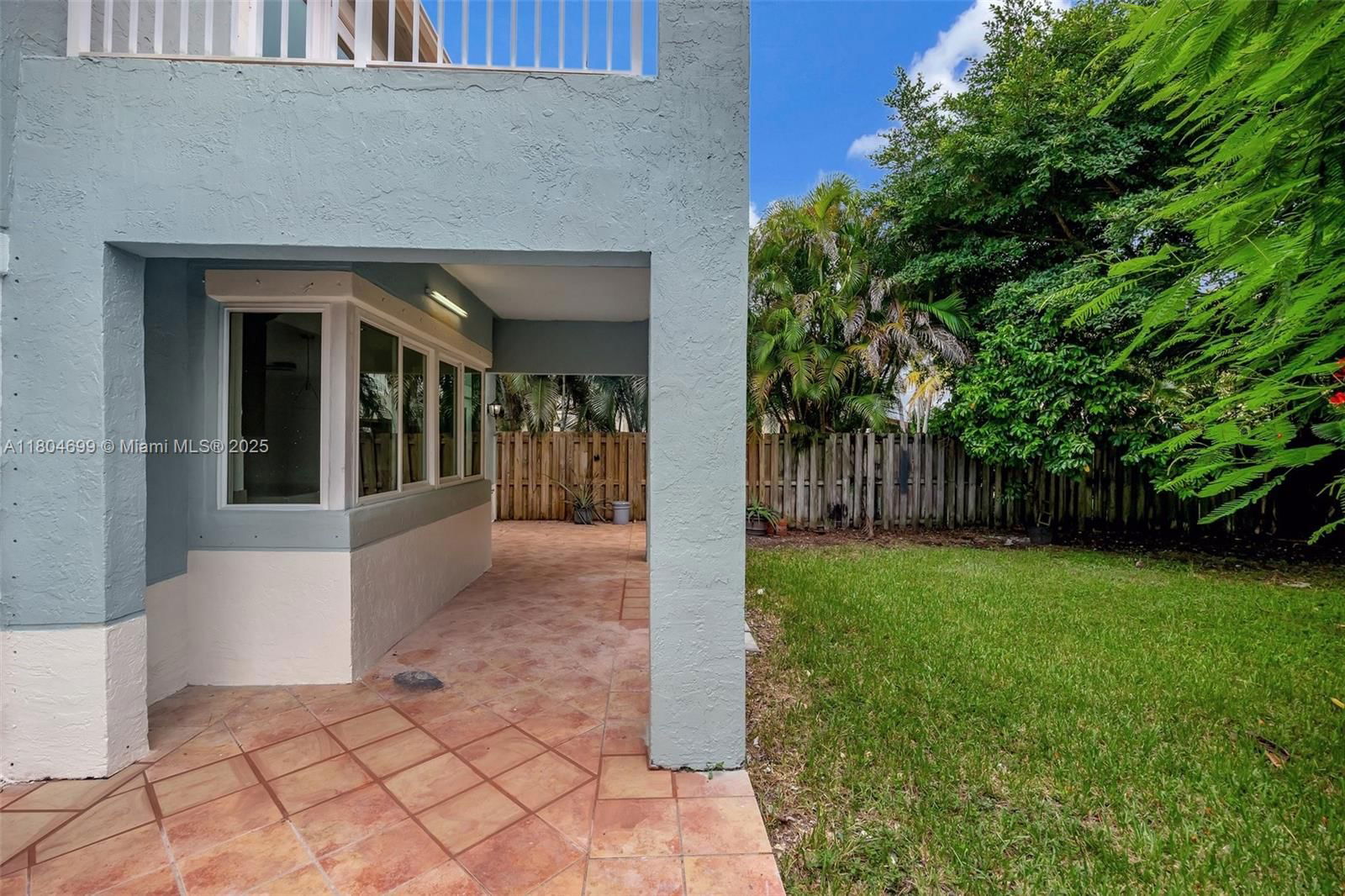 Real estate property located at 21320 97th Ave, Miami-dade, Villas Of Old Cutler, Cutler Bay, FL
