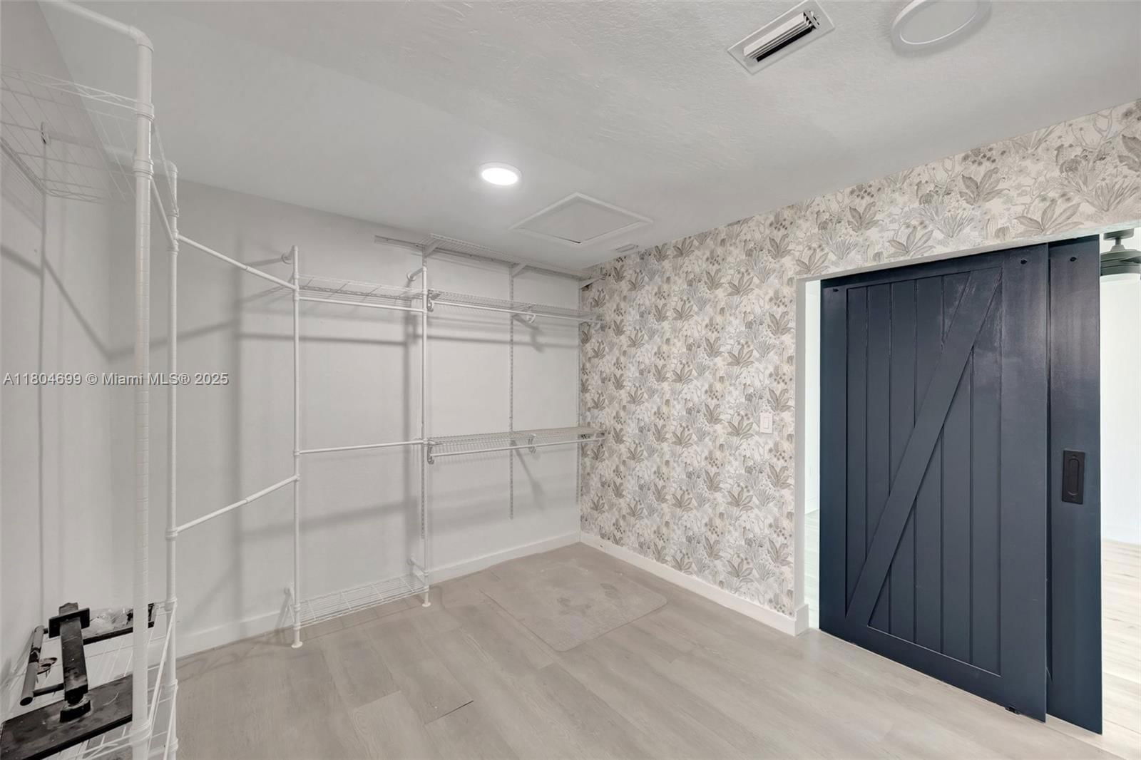 Real estate property located at 21320 97th Ave, Miami-dade, Villas Of Old Cutler, Cutler Bay, FL