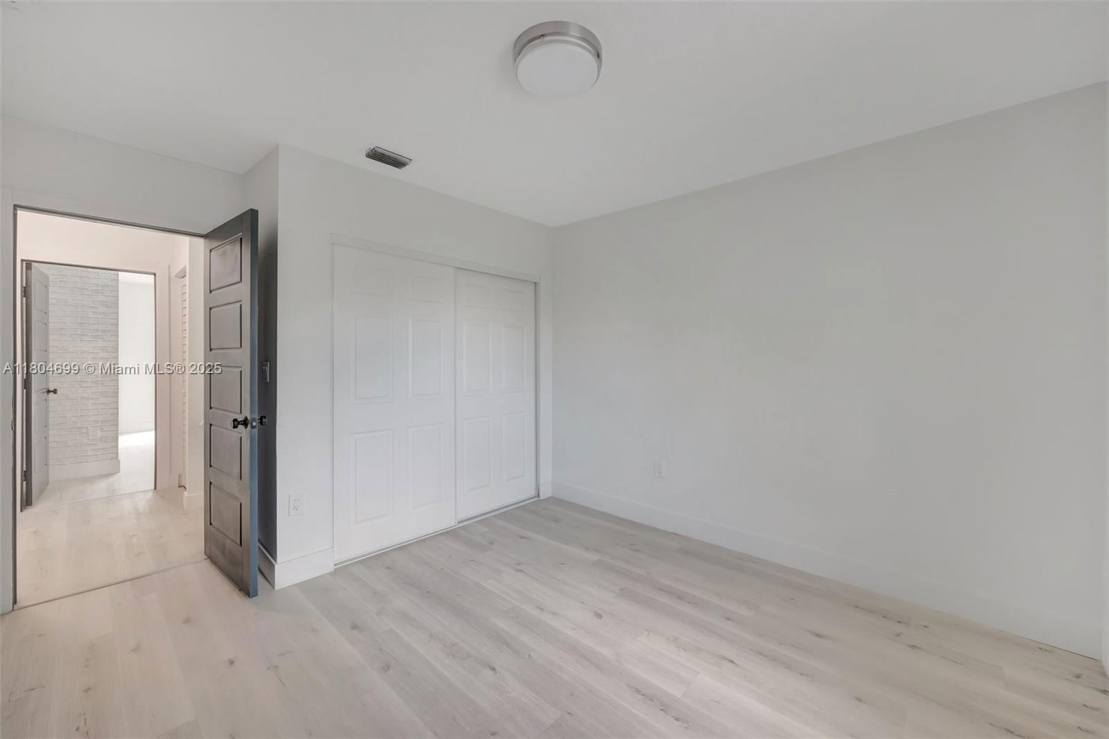 Real estate property located at 21320 97th Ave, Miami-dade, Villas Of Old Cutler, Cutler Bay, FL