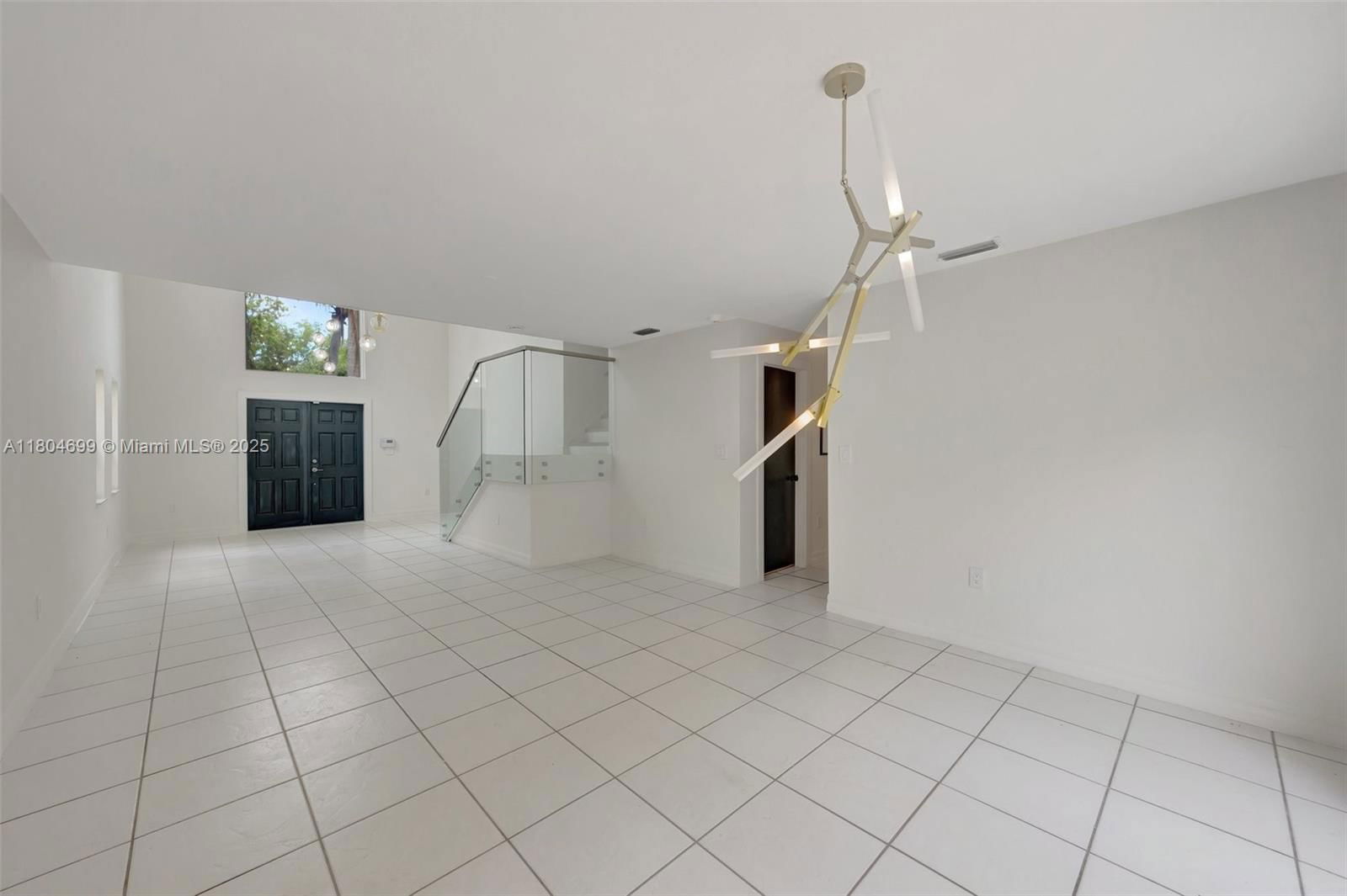 Real estate property located at 21320 97th Ave, Miami-dade, Villas Of Old Cutler, Cutler Bay, FL
