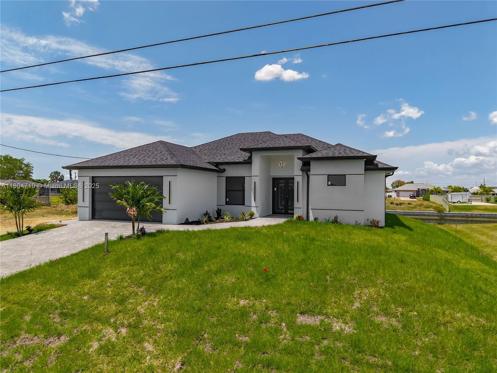 Real estate property located at 323 NE 19th Ter, Lee, Cape Coral, Cape Coral, FL