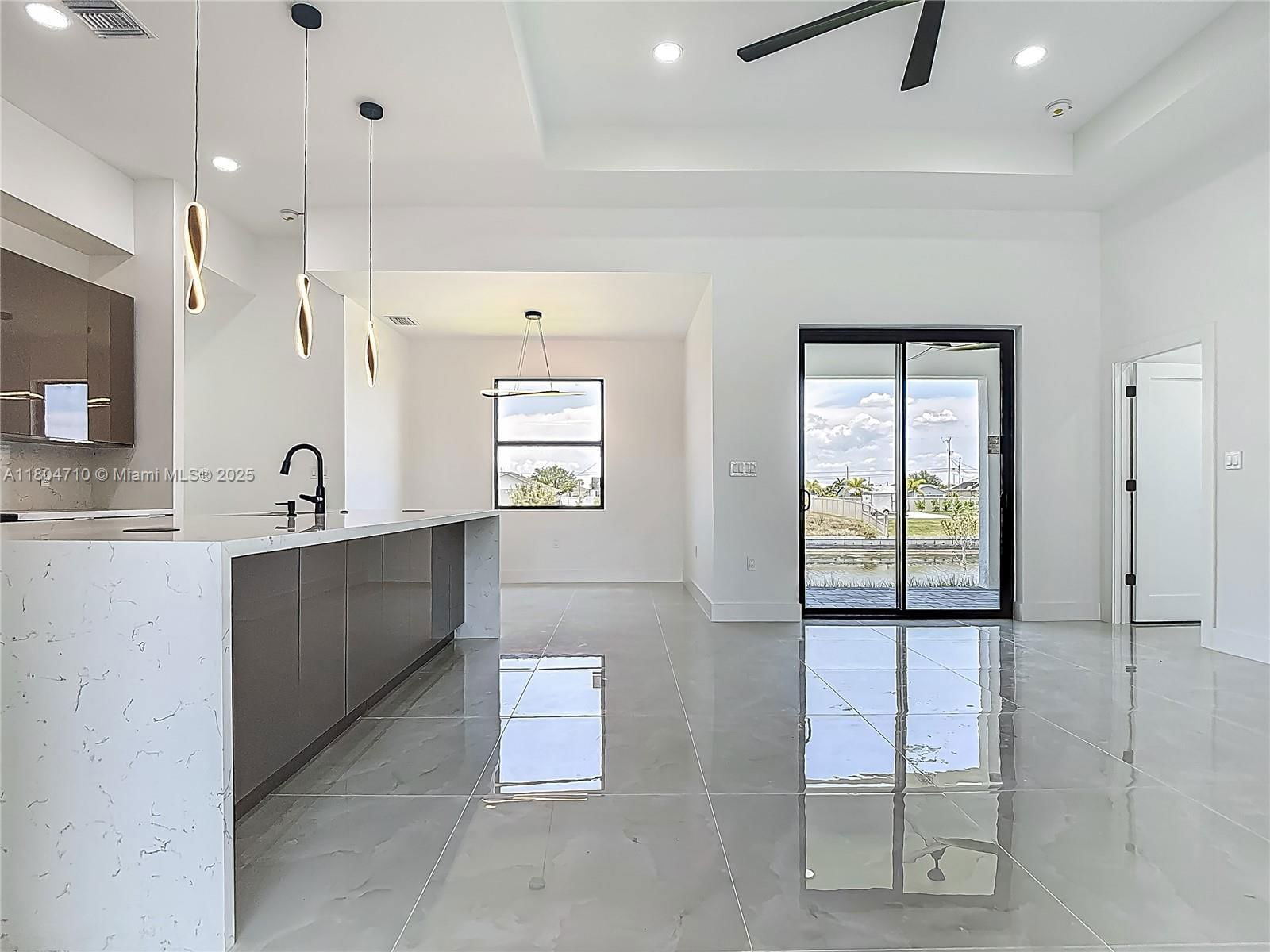 Real estate property located at 323 NE 19th Ter, Lee, Cape Coral, Cape Coral, FL