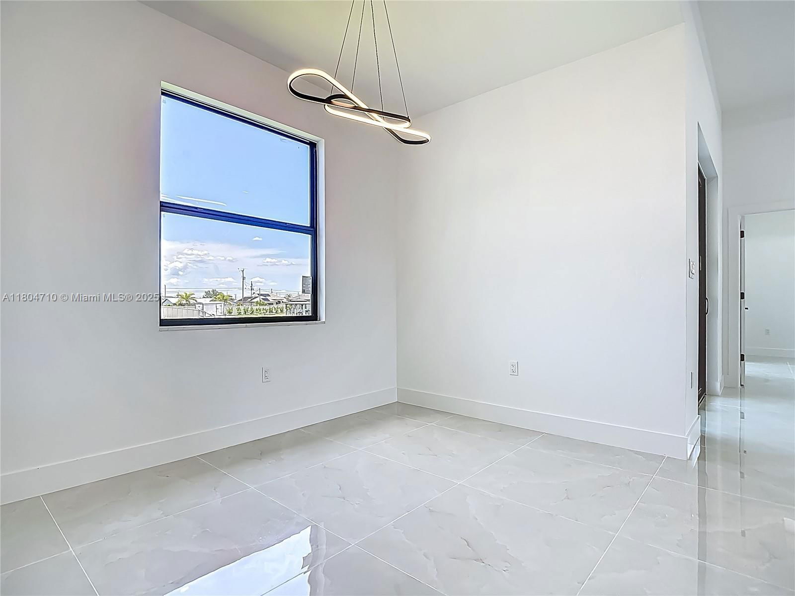 Real estate property located at 323 NE 19th Ter, Lee, Cape Coral, Cape Coral, FL