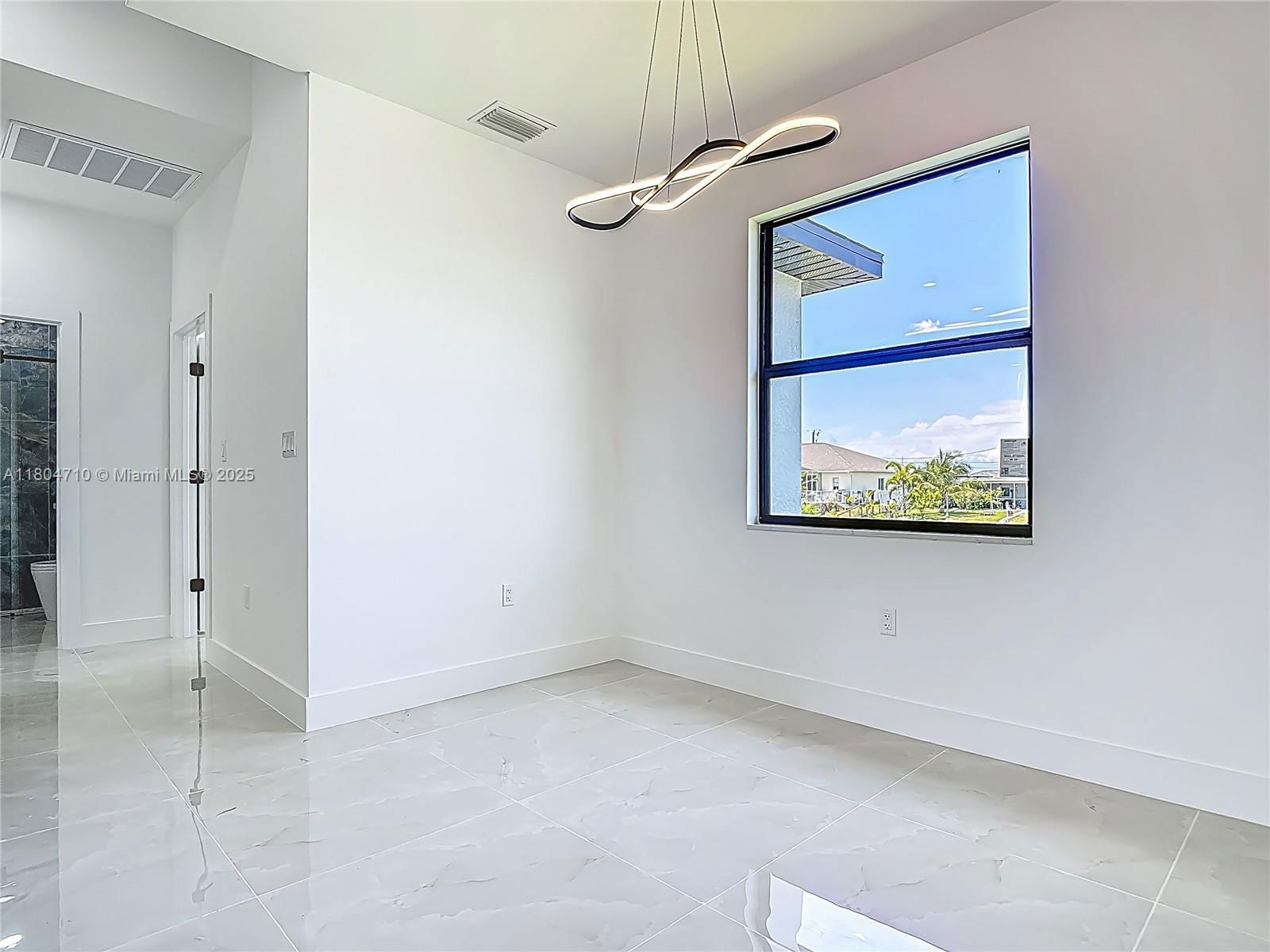 Real estate property located at 323 NE 19th Ter, Lee, Cape Coral, Cape Coral, FL