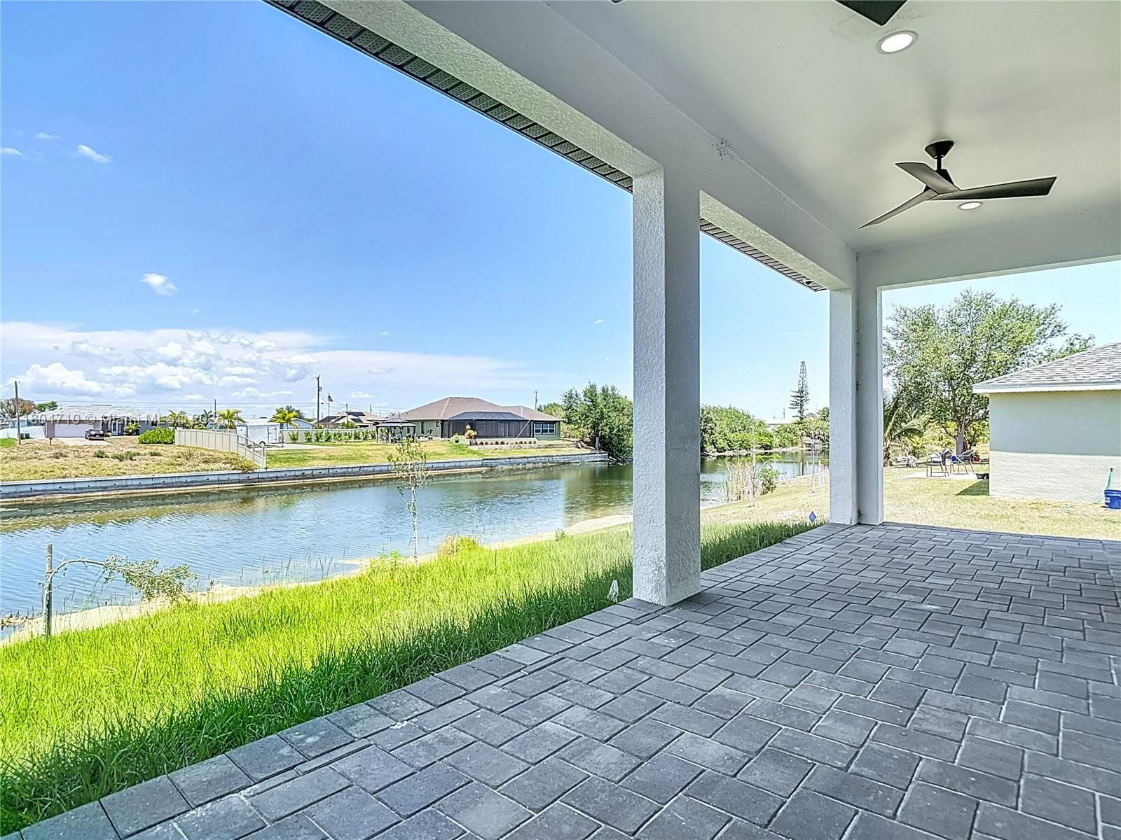 Real estate property located at 323 NE 19th Ter, Lee, Cape Coral, Cape Coral, FL