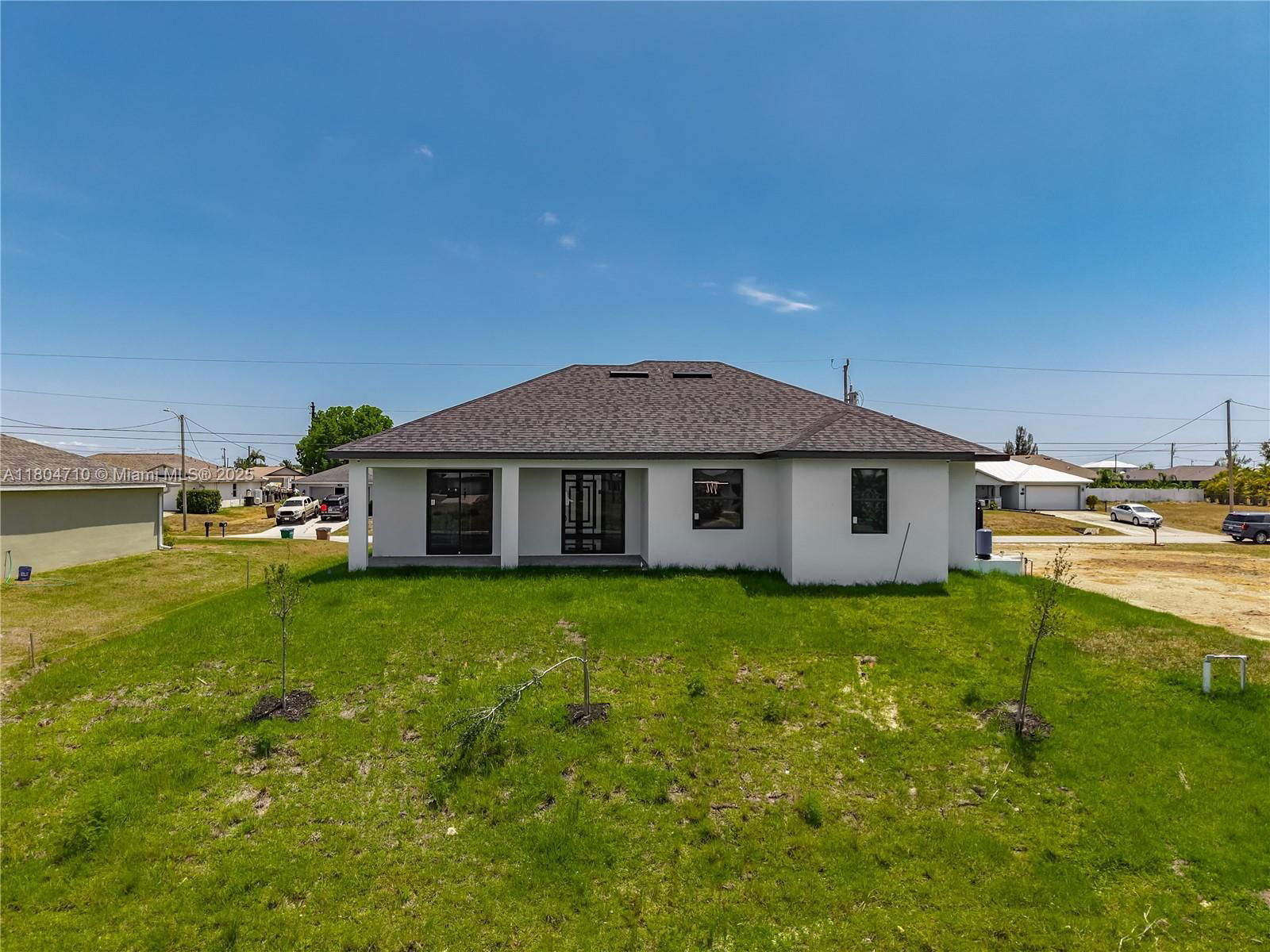 Real estate property located at 323 NE 19th Ter, Lee, Cape Coral, Cape Coral, FL