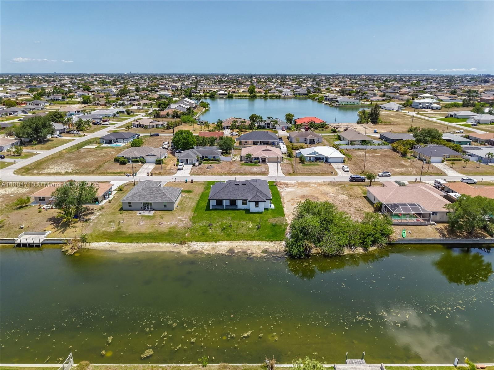 Real estate property located at 323 NE 19th Ter, Lee, Cape Coral, Cape Coral, FL