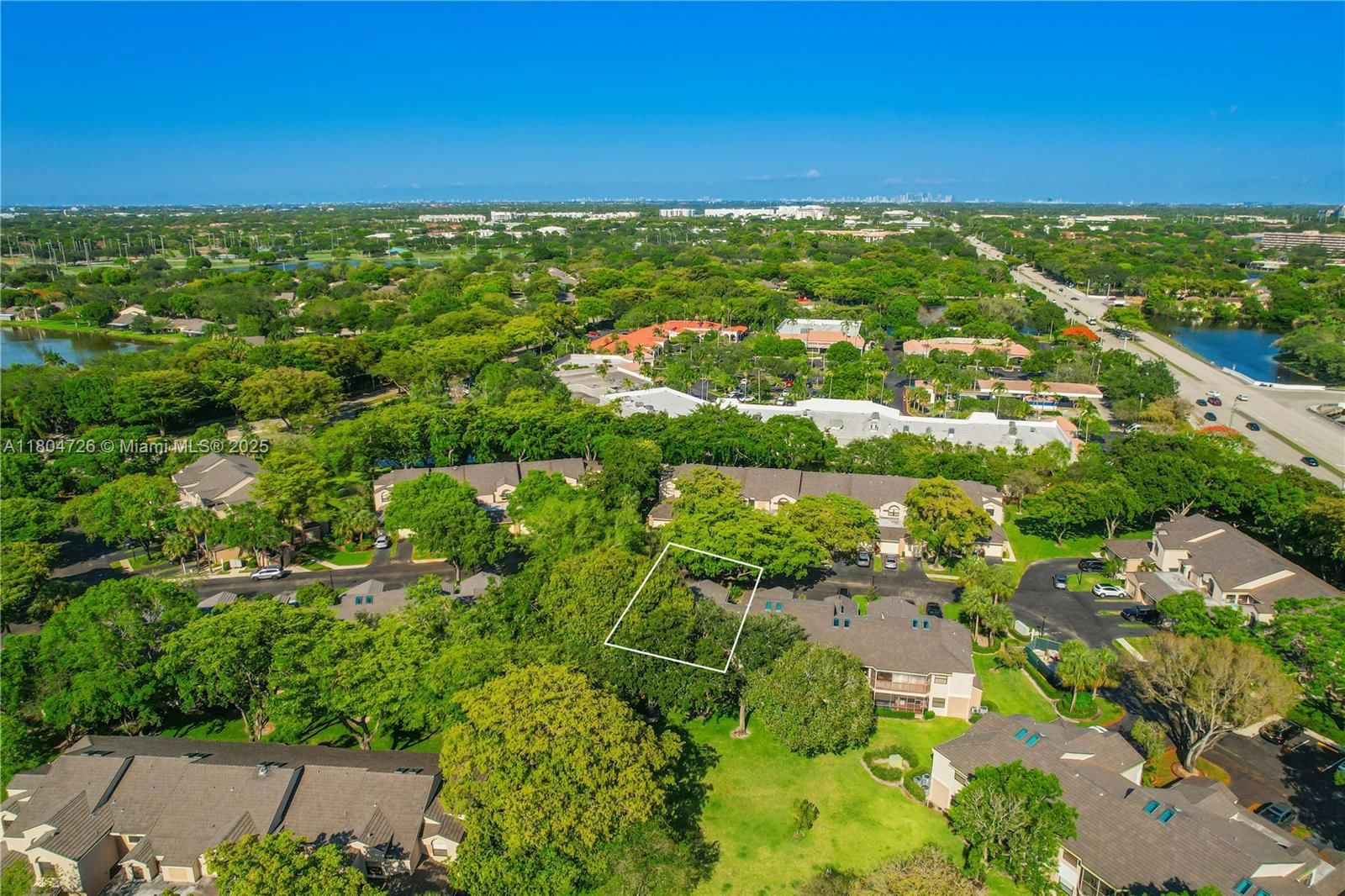 Real estate property located at 133 98th Ter, Broward, Chatham Towne At Jacarand, Plantation, FL