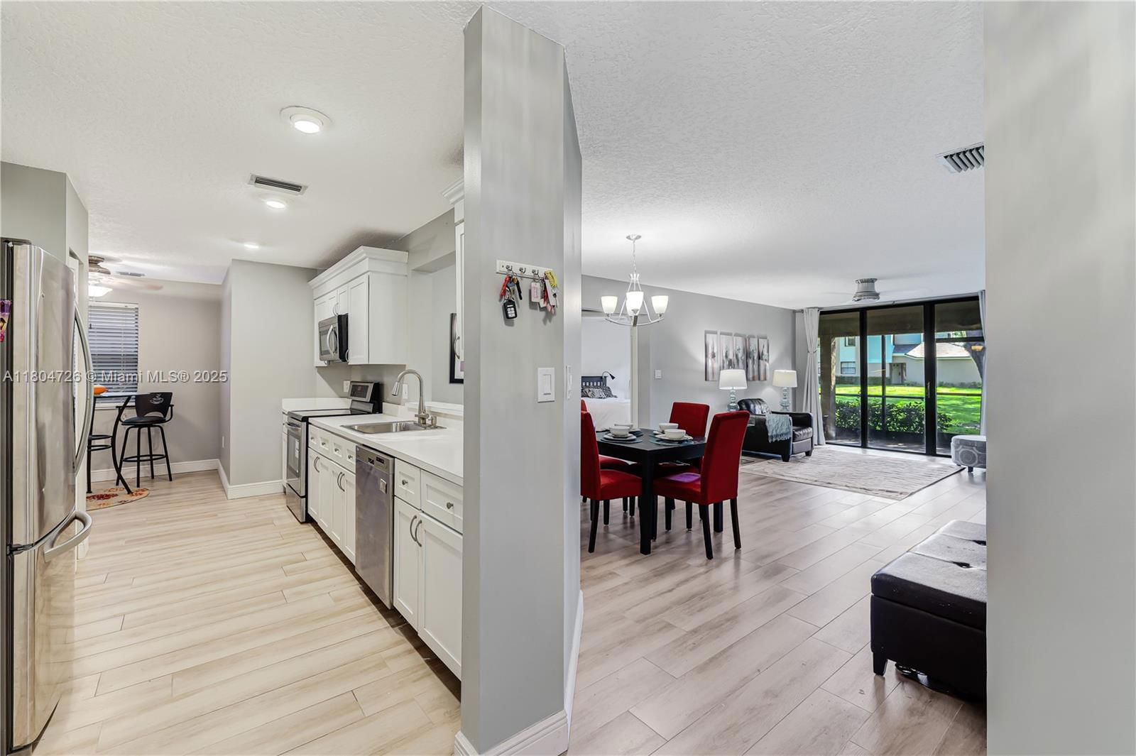 Real estate property located at 133 98th Ter, Broward, Chatham Towne At Jacarand, Plantation, FL