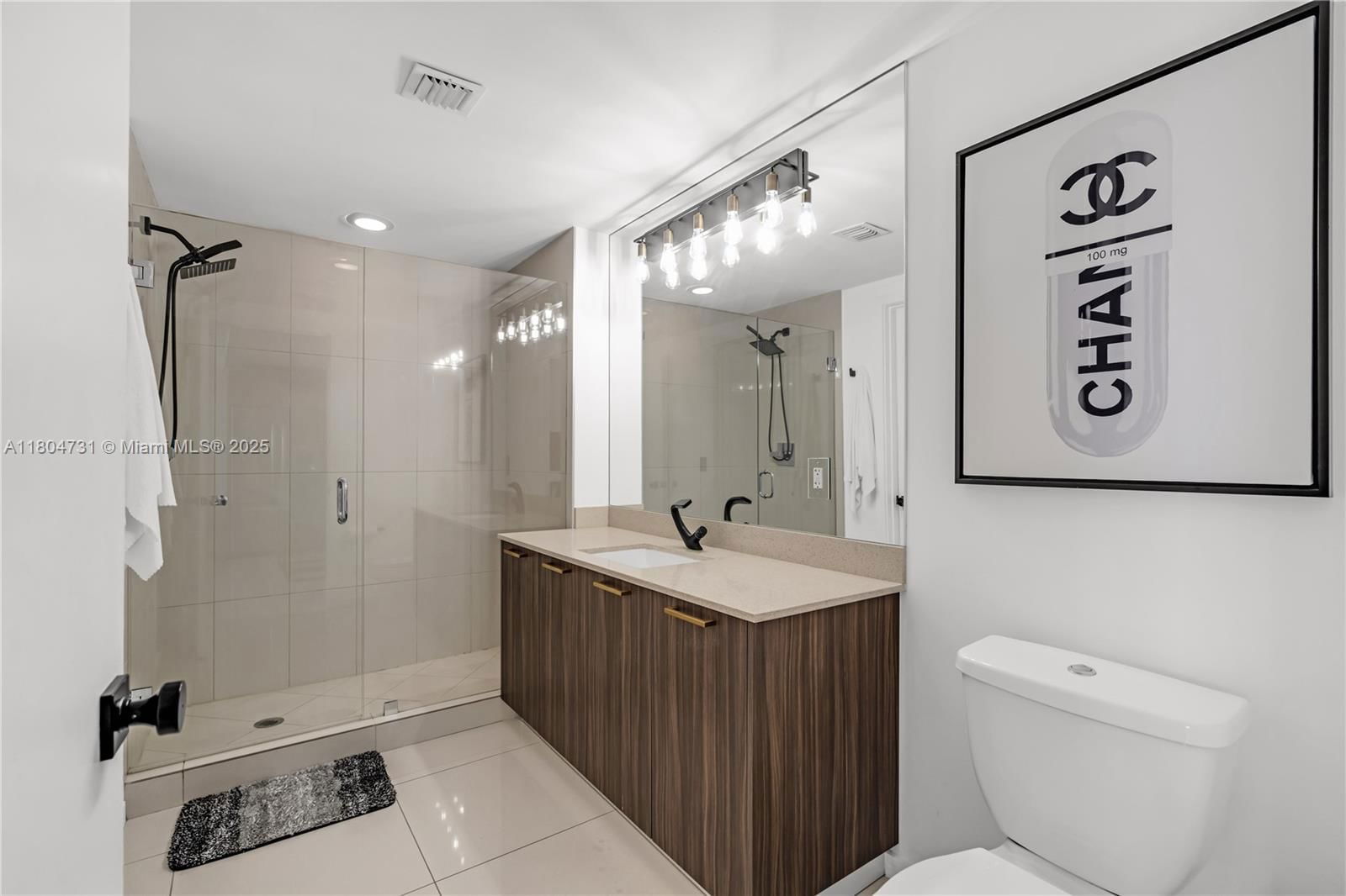 Real estate property located at 5300 Paseo Blvd #810, Miami-dade, 5252 Paseo Condo, Doral, FL