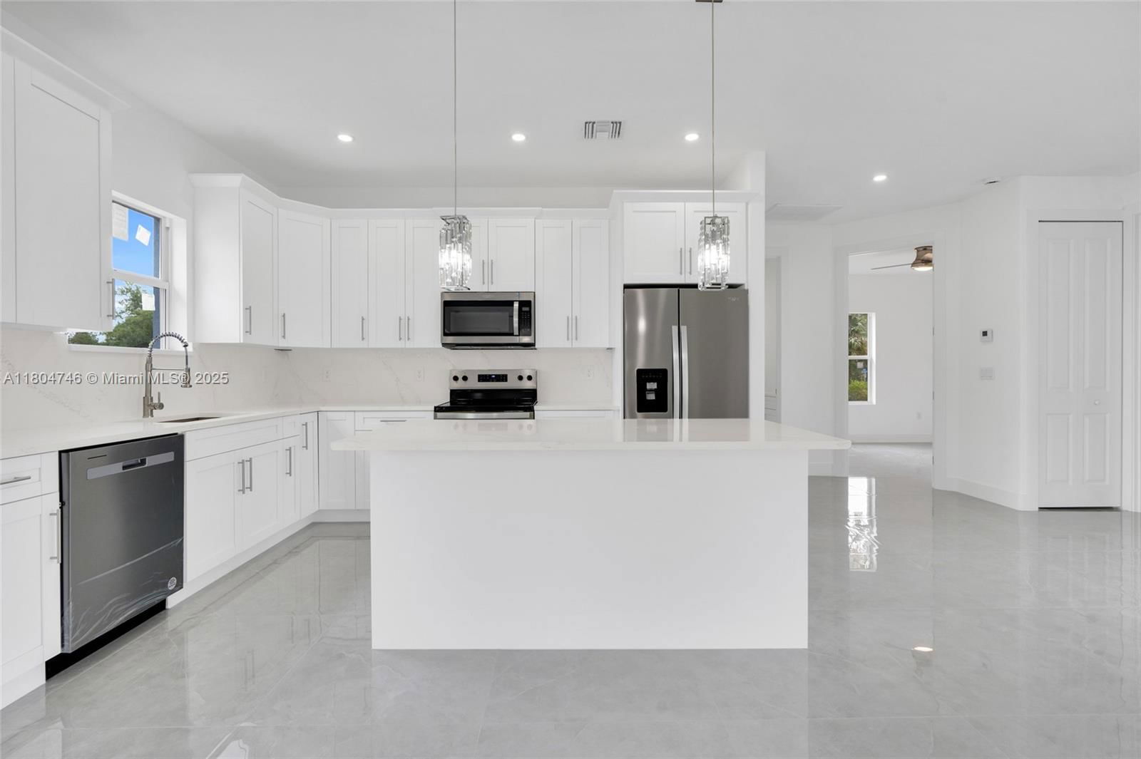 Real estate property located at 935 Elgin ST, Lee, Lehigh Acres, Lehigh Acres, FL