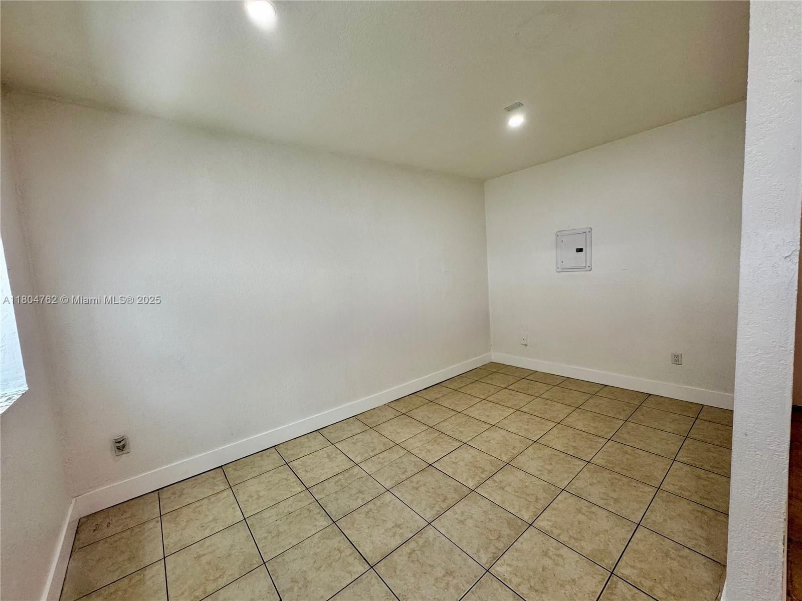 Real estate property located at 1021 3rd St #106, Miami-dade, River Lofts Condo, Miami, FL