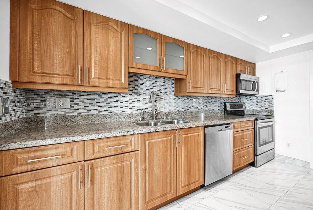 Real estate property located at 5640 Collins Ave #8B, Miami-dade, The Ashley, Miami Beach, FL